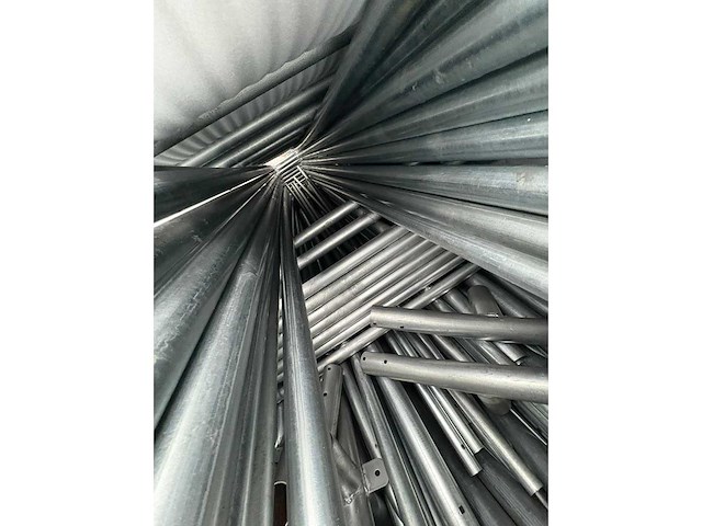 Easy-going - (8x8x4 meter) - army green - dierenverblijf / shelter 8 meter - 2025 - afbeelding 8 van  21