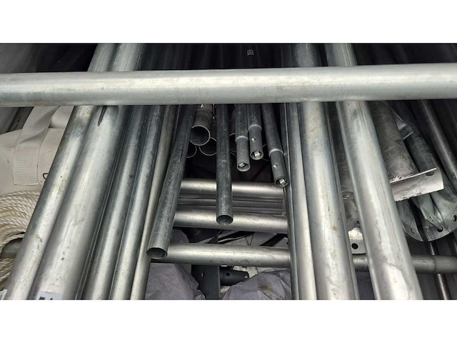 Easy-going - (8x8x4 meter) - army green - dierenverblijf / shelter 8 meter - 2025 - afbeelding 7 van  21