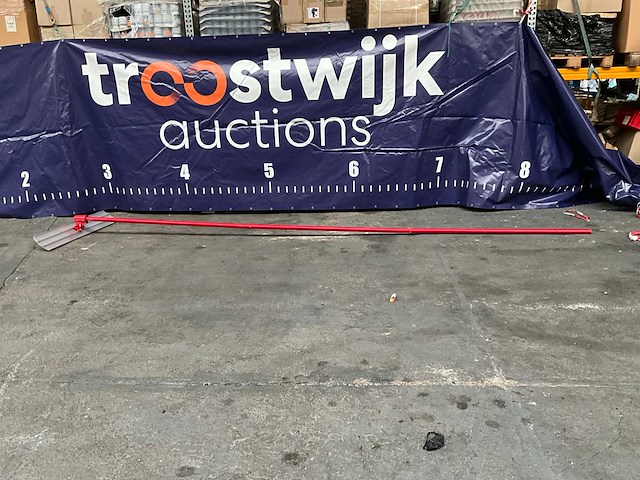 Easy-going - afwerkspaan - magnesium bull float - 2025 - afbeelding 2 van  3