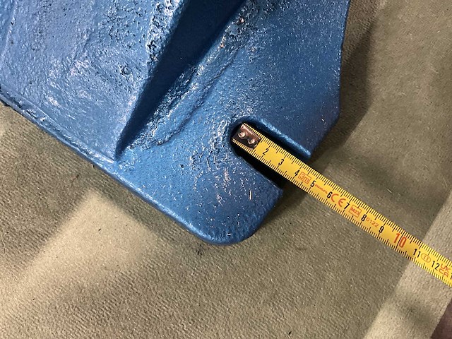 Easy-going - gietijzeren aambeeld - enkele hoorn - type 400 lbs - afbeelding 4 van  16