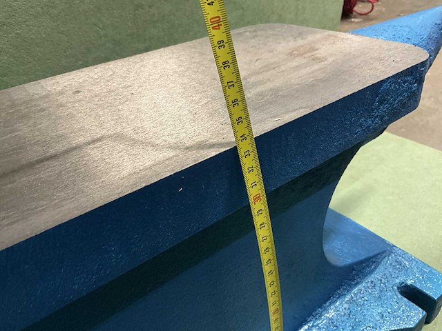 Easy-going - gietijzeren aambeeld - enkele hoorn - type 400 lbs - afbeelding 6 van  16