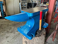 Easy-going - gietijzeren aambeeld - enkele hoorn - type 400 lbs - afbeelding 1 van  26