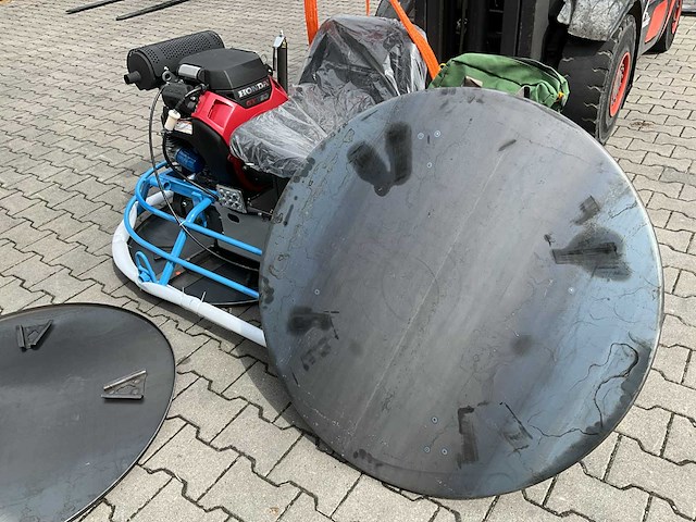 Easy-going - mangaanstaal - afwerkbladen schuur schijf pan - trowelmachine - 2024 (2x) - afbeelding 1 van  3