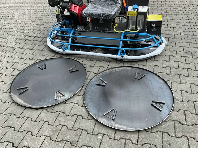 Easy-going - mangaanstaal - afwerkbladen schuur schijf pan - trowelmachine - 2024 (2x) - afbeelding 5 van  13