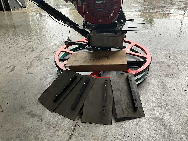 Easy-going - mangaanstaal / sbj600 - afwerkbladen vlinder- trowelmachine - 2025 (4x) - afbeelding 2 van  8