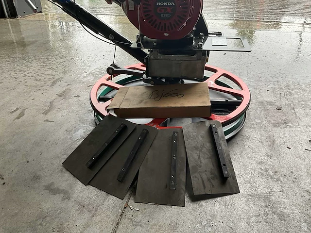 Easy-going - mangaanstaal / sbj600 - afwerkbladen vlinder- trowelmachine - 2025 (4x) - afbeelding 2 van  8