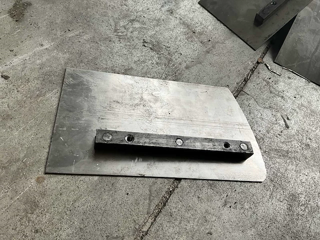 Easy-going - mangaanstaal / sbj600 - afwerkbladen vlinder- trowelmachine - 2025 (4x) - afbeelding 3 van  8