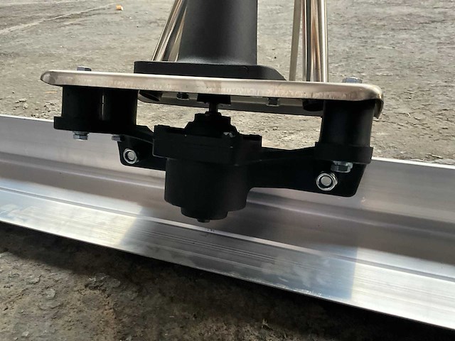 Easy-going - zpc-25b - beton afwerkspaan / trilbalk screed ruler - 2024 - afbeelding 4 van  15