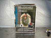 Easy zone elektrisch jacuzzi - afbeelding 1 van  4