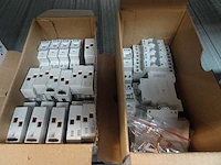 Eaton - partij elektra installatiemateriaal - afbeelding 4 van  4
