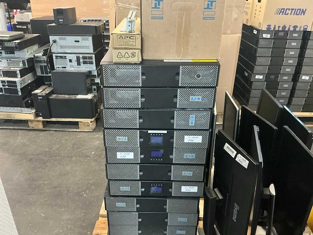 Eaton 9px 3000i rt2u ups - afbeelding 1 van  2