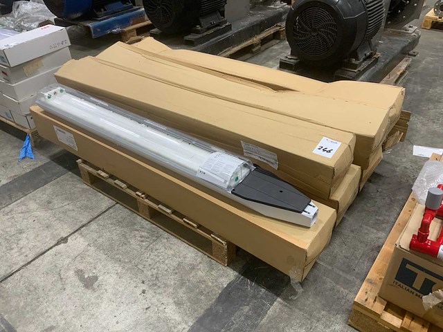 Eaton armatuur (8x) - afbeelding 1 van  6