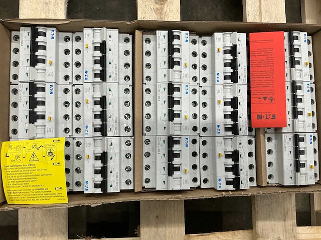 Eaton c32 3p+n aardlekautomaat (15x) - afbeelding 7 van  8