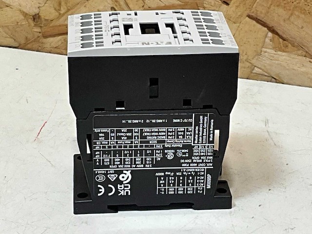 Eaton dilm9-10 magneetschakelaar 4kw 1m 0v push-in (3x) - afbeelding 2 van  4