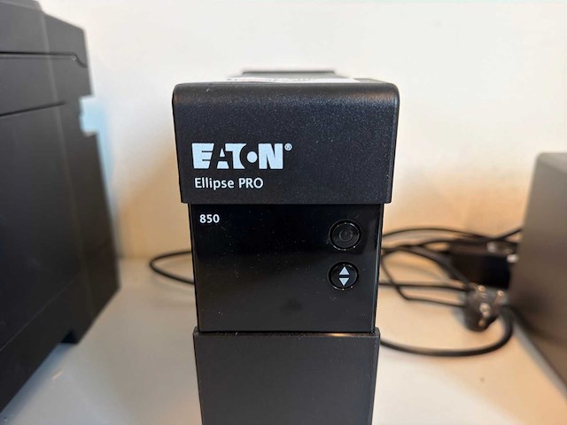Eaton ellipse pro 850 ups noodstroomvoorziening 850va battery backup - afbeelding 2 van  3