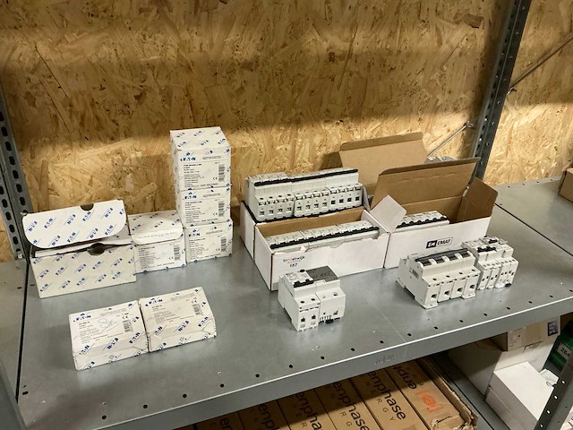 Eaton/ emat partij aardlekschakelaars (26x) - afbeelding 1 van  10