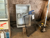 Eaton halyester schakelveiligheidskast - afbeelding 1 van  5