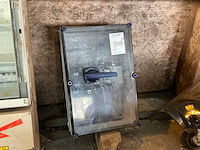 Eaton halyester schakelveiligheidskast - afbeelding 2 van  5