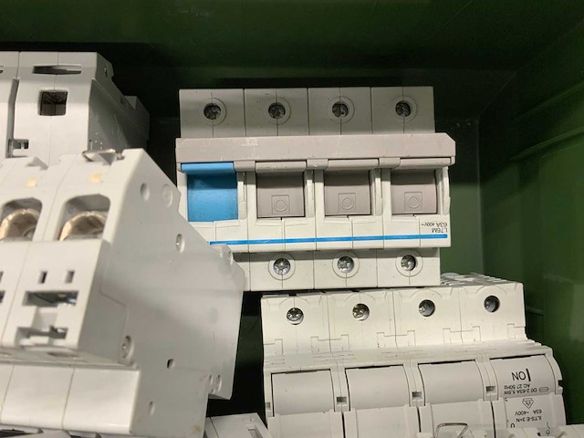 Eaton / holec / etc. partij elektragroep materialen - afbeelding 2 van  11