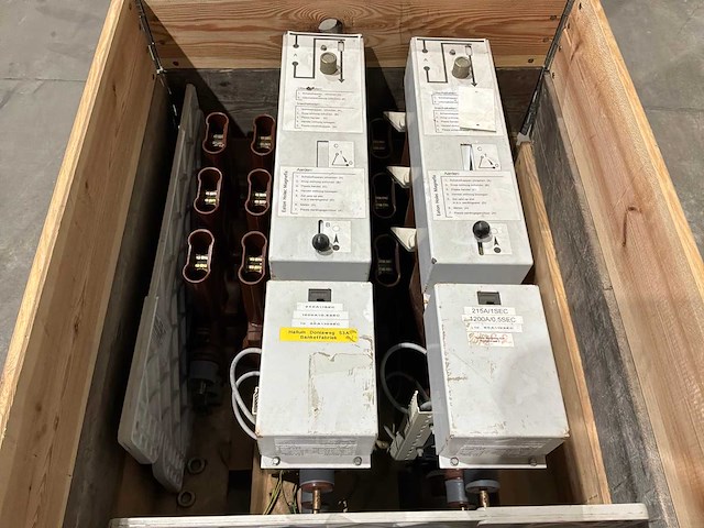 Eaton magnefix md4 kbb medium voltage switchgear (4x) - afbeelding 3 van  7