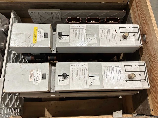 Eaton magnefix md4 kbb medium voltage switchgear (4x) - afbeelding 4 van  7
