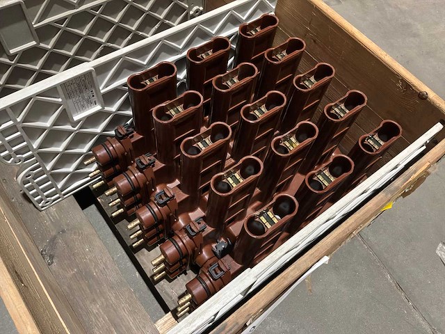 Eaton magnefix md4 kkkkk medium voltage switchgear (4x) - afbeelding 2 van  6