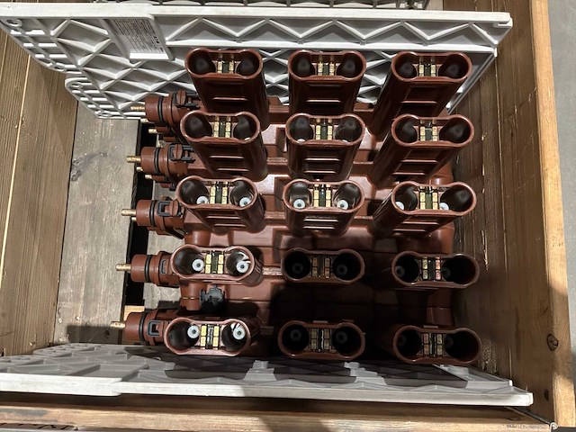 Eaton magnefix md4 kkkkk medium voltage switchgear (4x) - afbeelding 4 van  6