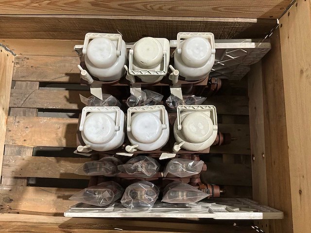 Eaton magnefix md4 ktt medium voltage switchgear (7x) - afbeelding 1 van  1