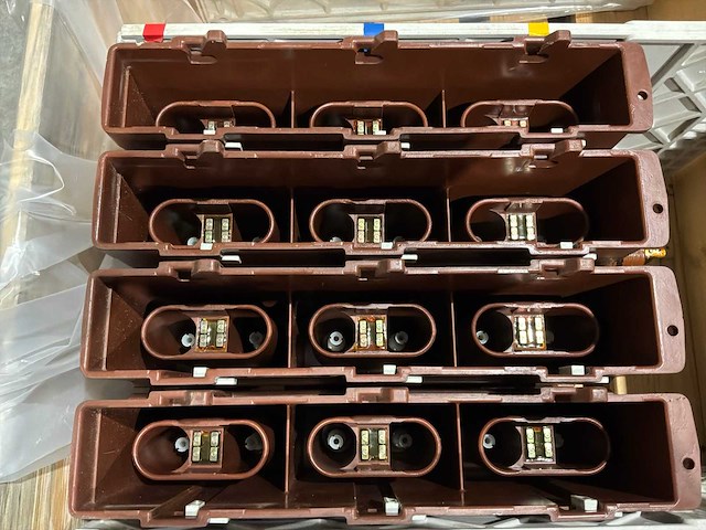 Eaton magnefix mf4 kkkk medium voltage switchgear (3x) - afbeelding 3 van  5