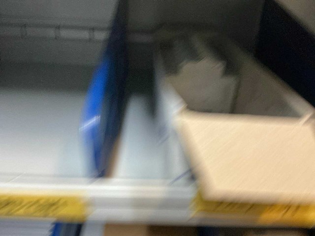 Eaton, moeller, siemens, pilz partij schakelmateriaal in stalen vakkenkast - afbeelding 15 van  34