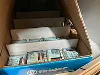 Eaton, moeller, siemens, pilz partij schakelmateriaal in stalen vakkenkast - afbeelding 20 van  34