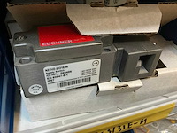 Eaton, moeller, siemens, pilz partij schakelmateriaal in stalen vakkenkast - afbeelding 28 van  34