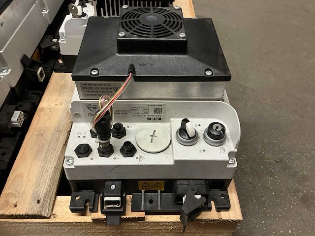 Eaton rasp512ai1sl-c320v1 converter frequentieregelaar (7x) - afbeelding 4 van  6