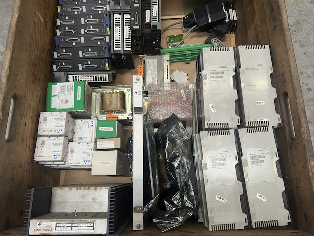 Eaton, schneider - partij industriële plc- en automatiseringscomponenten - afbeelding 5 van  11