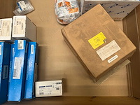 Eaton, smc, telemecanique partij industriële componenten - sensoren, weerstanden - afbeelding 2 van  8