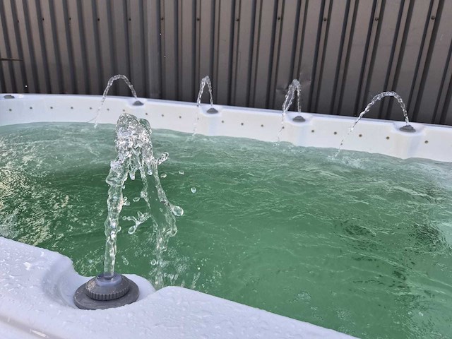 Eaware zwemspa 10 persoons jacuzzi en buitenspa - afbeelding 49 van  49