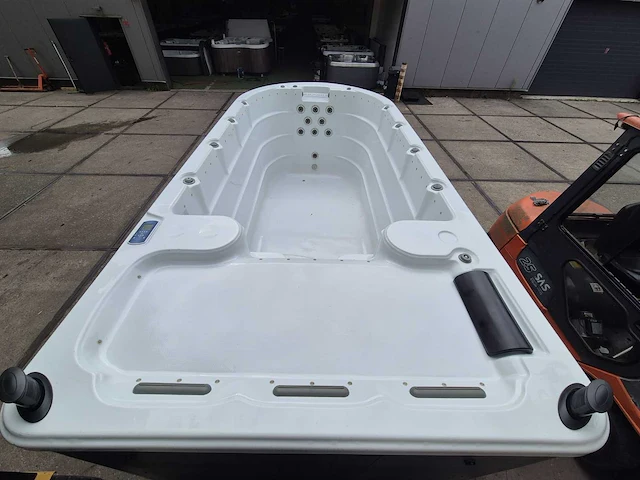 Eaware zwemspa 10 persoons jacuzzi en buitenspa - afbeelding 13 van  51