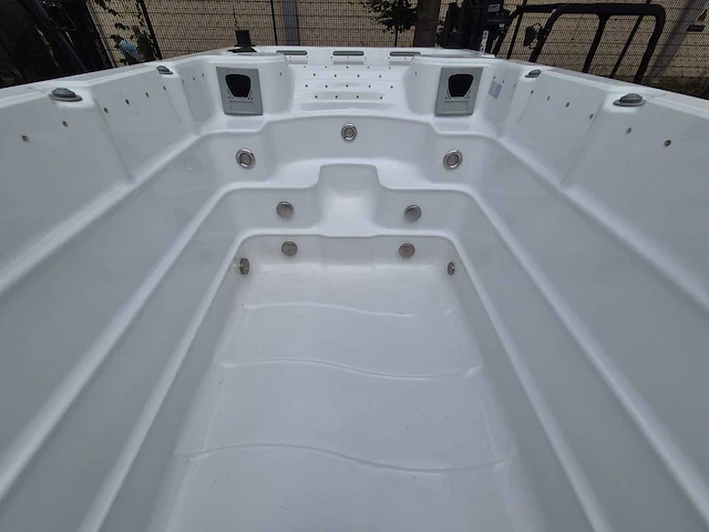 Eaware zwemspa 10 persoons jacuzzi en buitenspa - afbeelding 22 van  51