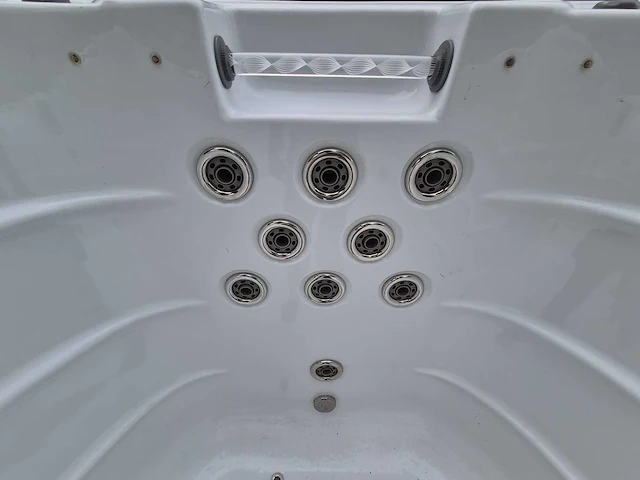 Eaware zwemspa 10 persoons jacuzzi en buitenspa - afbeelding 25 van  51