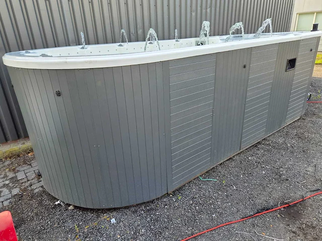 Eaware zwemspa 10 persoons jacuzzi en buitenspa - afbeelding 33 van  51