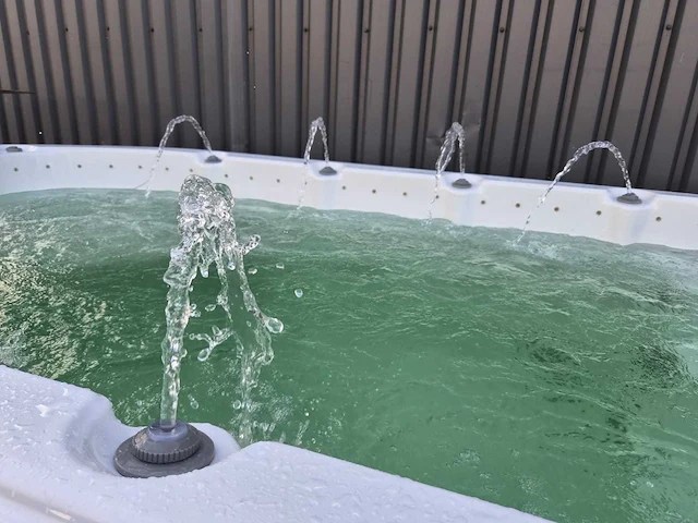 Eaware zwemspa 10 persoons jacuzzi en buitenspa - afbeelding 51 van  51