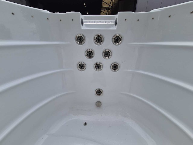 Eaware zwemspa 10 persoons jacuzzi en buitenspa - afbeelding 3 van  19