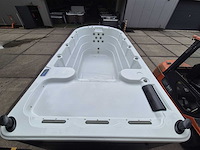 Eaware zwemspa 10 persoons jacuzzi en buitenspa - afbeelding 1 van  19