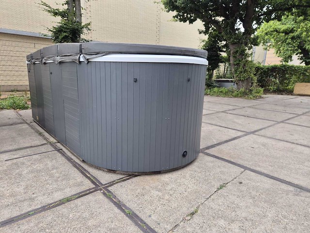 Eaware zwemspa 10 persoons jacuzzi en buitenspa - afbeelding 14 van  19