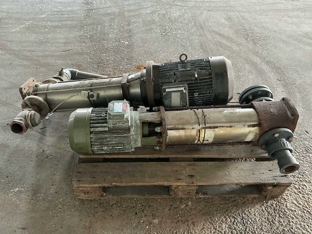 Ebara evm 18 12f5 & saer cvm 131-b/11 verticale meertraps centrifugaalpompen – 11 & 5,5 kw - afbeelding 1 van  10
