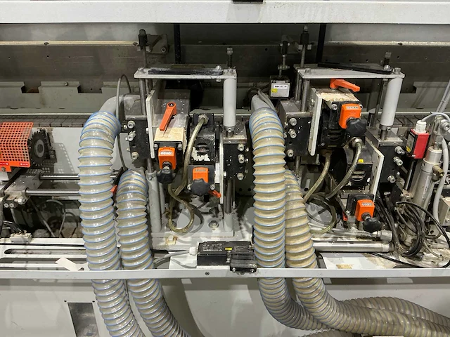 Ebm - 2007 - kdp 117 slk-p - kantaanlijmmachine - afbeelding 27 van  40