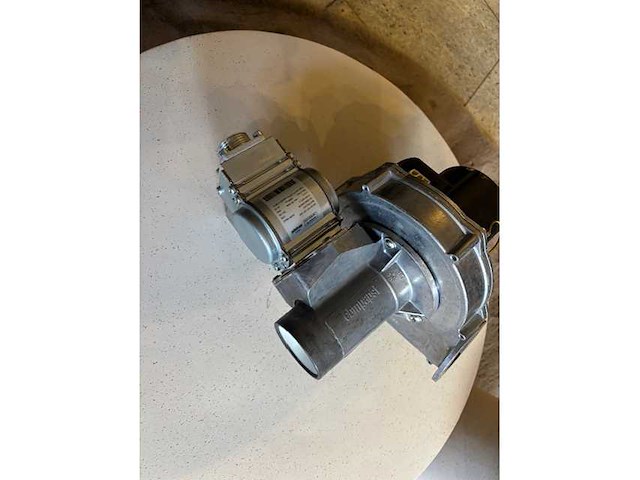 Ebm papst - ebm papst model: nrv148/2040-3633-010204 centrifugaalventilator - afbeelding 1 van  7