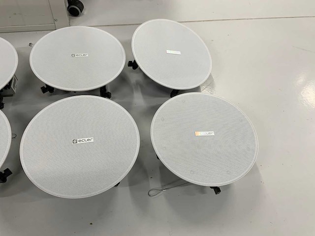 Ecler vic 8 media player / true diversity receiver met 6 speakers - afbeelding 7 van  10