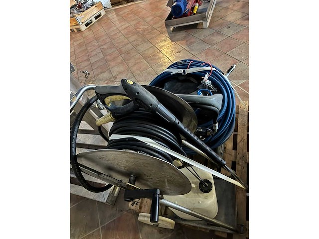 Ecolab - foam system for container cleaning - afbeelding 2 van  4