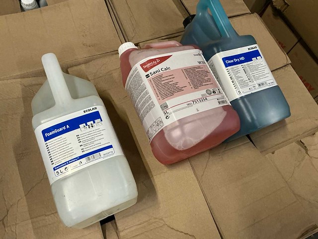 Ecolab - schoonmaakmiddel (4x) - afbeelding 1 van  6